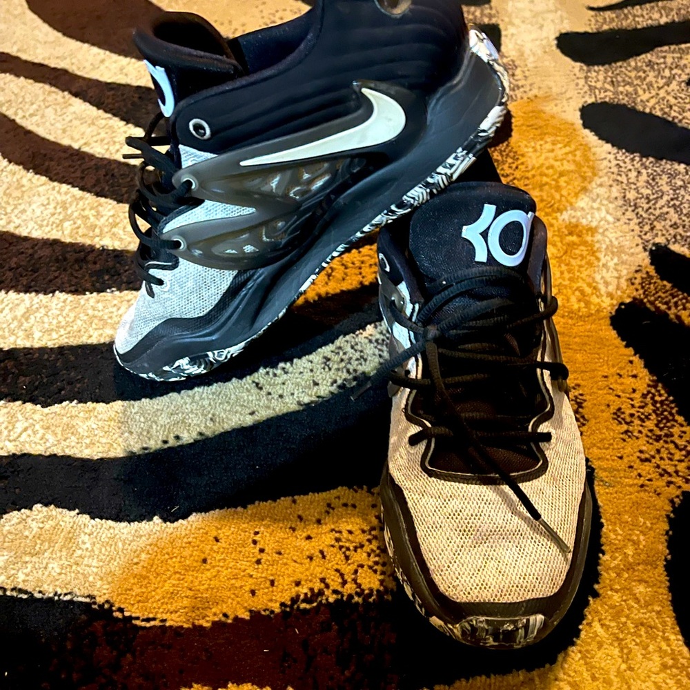 Nike KD15 Refuge Mens Size 12 great pre owned condition